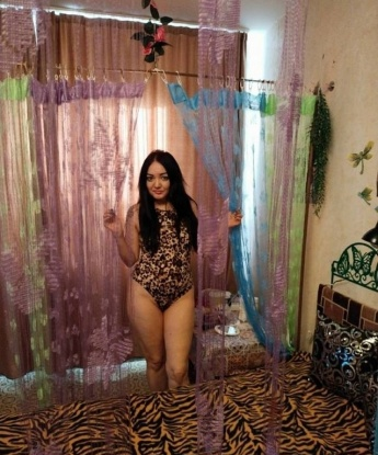 У меня вы найдете все, что искали: интимные услуги, нежные ласки и запоминающиеся моменты наслаждения. Мои фото подтвердят, что моя внешность не оставит вас равнодушными. Мой опыт и умение удовлетворять мужчин - мои визитные карточки. С качеством моих услуг оставшиеся после меня довольные клиенты, Москва знает. Сделайте свою жизнь более яркой и незабываемой вместе со мной. 705, 35 лет